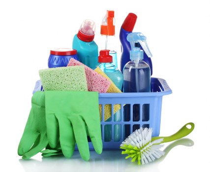 Checklist and cleaning supplies for Wimbledon move out cleaning